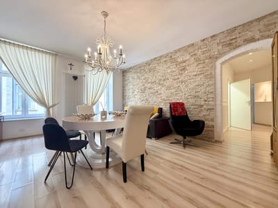 Przestronny salon w kamienicy - Mieszkanie na sprzedaz Lodz Srodmiescie | CI OD NIERUCHOMOSCI