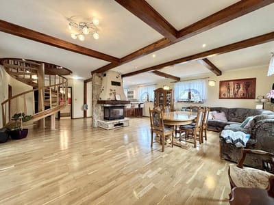 Widok domu od strony - Dom na sprzedaz Mscice | CI OD NIERUCHOMOSCI