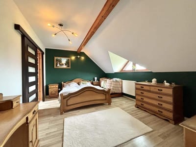 Dom wolnostojący o pow. 240 m2  |  Działka 1 823 m2  |  5 pokoi  |  Mścice