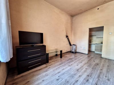 Jasny pokoj z oknem - Mieszkanie na sprzedaz Pabianice | CI OD NIERUCHOMOSCI