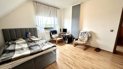 Dom wolnostojący 148 m2  |  Działka 4 028 m 2  |  Gołębice