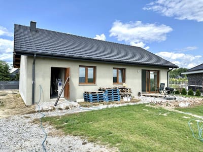 Dom wolnostojący o pow. 129 m2  |  Działka 1001 m2  |  Dziadowa Kłoda