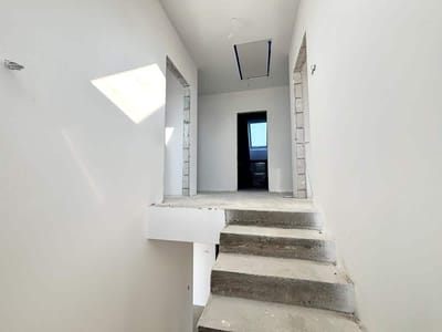 Dom wolnostojący o pow. 159,06 m2  |  Działka 1 000 m2  |  Ozorków