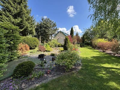 Dom wolnostojący 220 m2  |  Działka 1 968 m2  |  Janówka