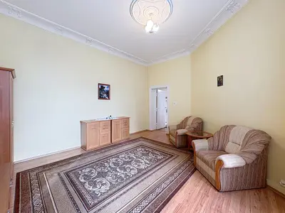 Klatka schodowa w kamienicy ul. Piotrkowska – mieszkanie na sprzedaż Łódź Śródmieście