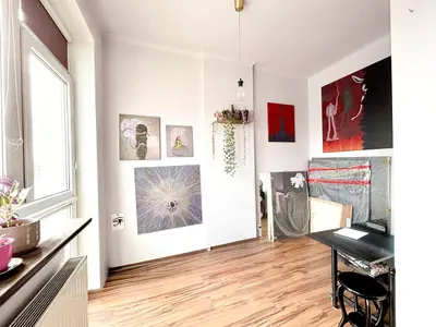 Jasne studio artystyczne z obrazami - Mieszkanie na sprzedaz Lodz Polesie | CI OD NIERUCHOMOSCI