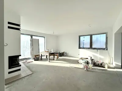 Otwarty salon z kominkiem naroznym - Dom na sprzedaz Ozorkow | CI OD NIERUCHOMOSCI