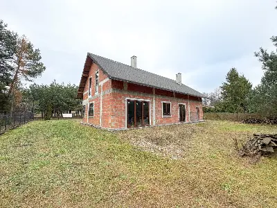 Dom jednorodzinny 137m² w stanie surowym na działce — Wola Kazubowa, woj. łódzkie