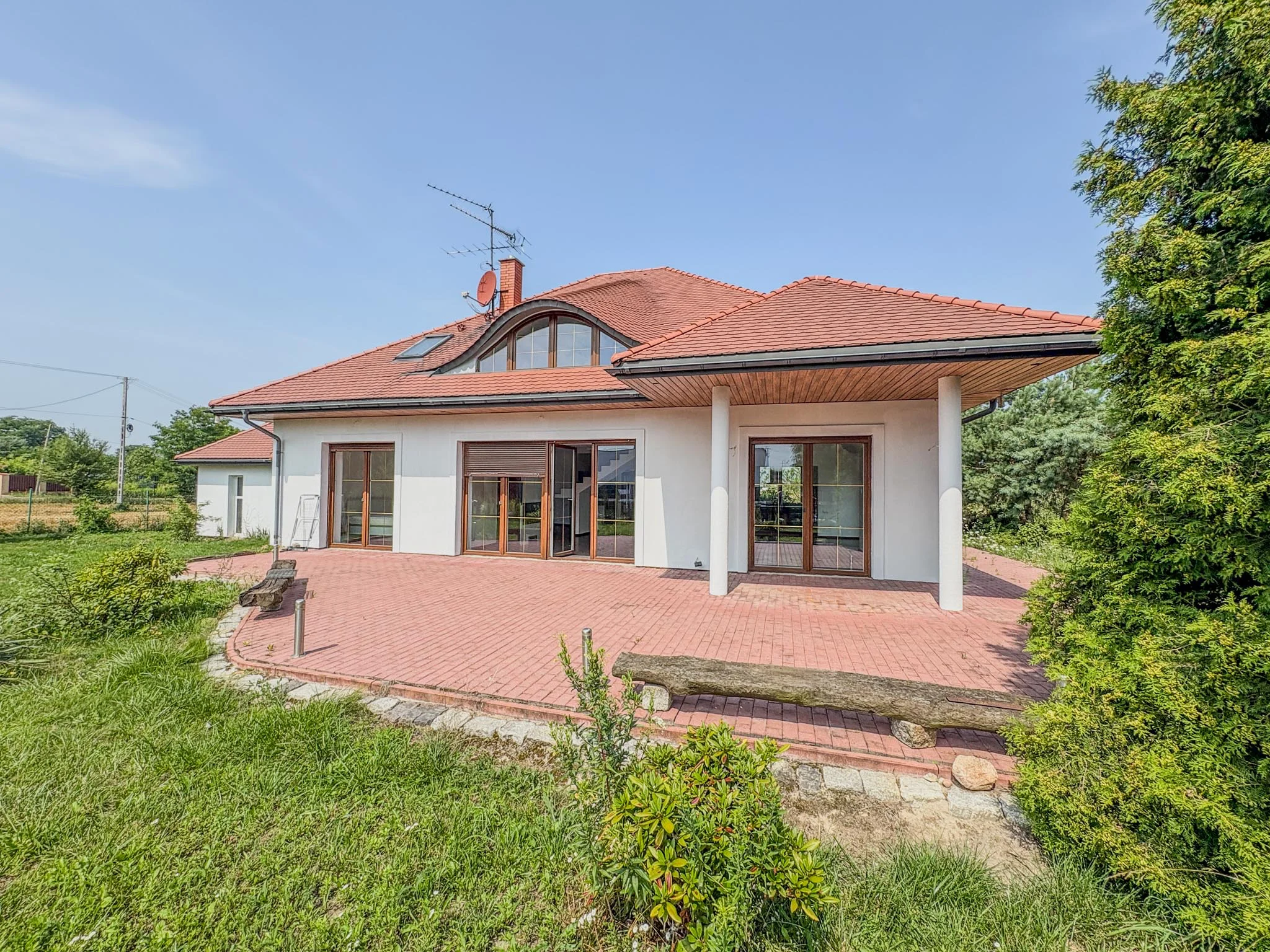 Dom 7-pokojowy na sprzedaż Zelgoszcz — 230,73 m²