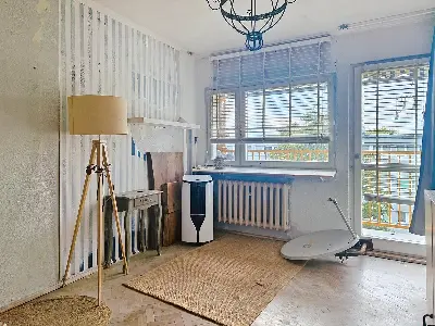 Przestronny salon z duzy oknami - Mieszkanie na sprzedaz Lodz Gorna | CI OD NIERUCHOMOSCI